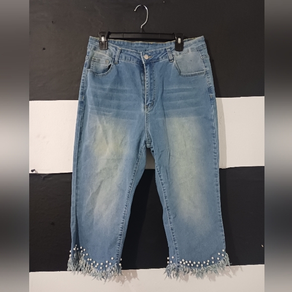 Shein Curve Women Denim Pearls Capri Jeans - Picture 1 of 8